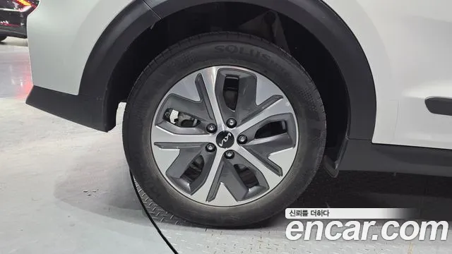 Kia Niro Niro Plus Air — Фото автомобиля 21