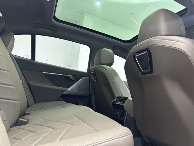 BMW 5 Series — Фото автомобиля 15