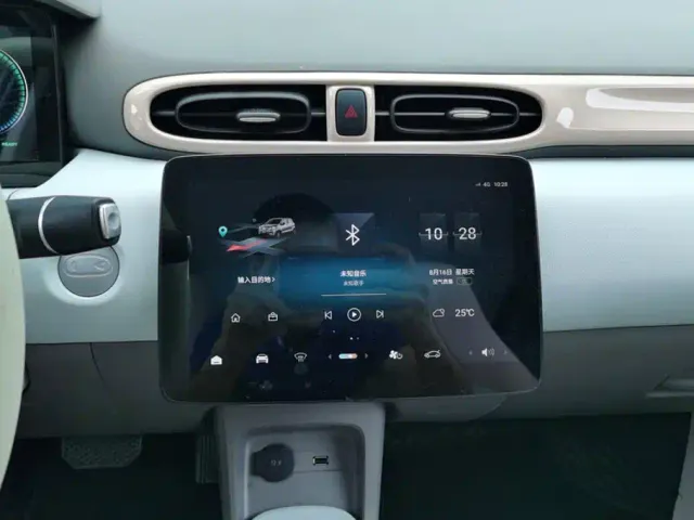Leapmotor T03 — Фото автомобиля 13
