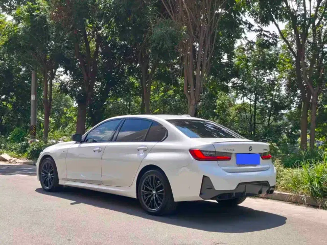 BMW 3 Series — Фото автомобиля 5