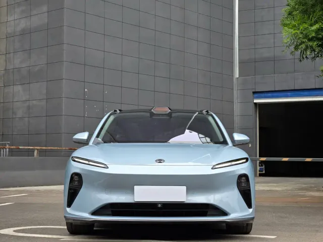 Nio ET5 — Фото автомобиля 2