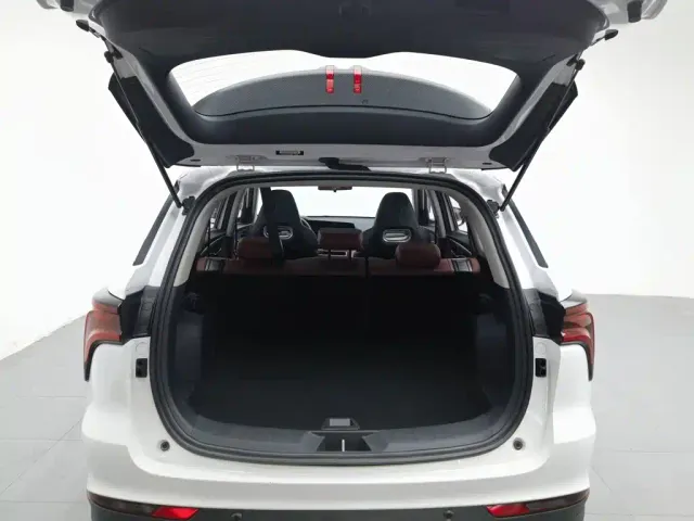 Changan CS75 Plus — Фото автомобиля 16