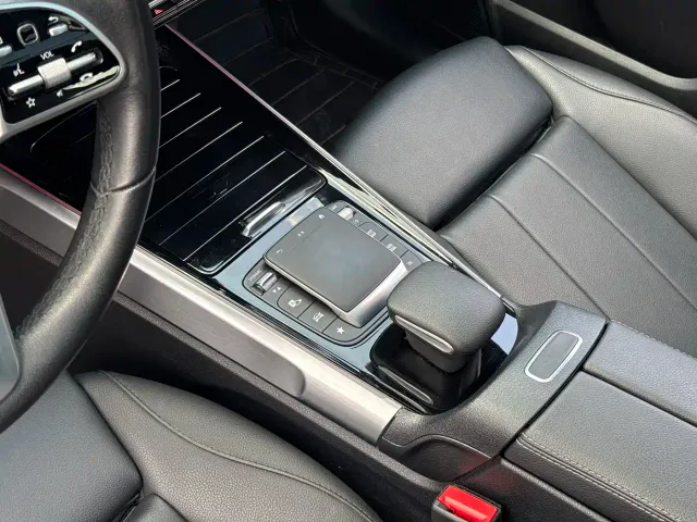 Mercedes-Benz EQB — Фото автомобиля 16