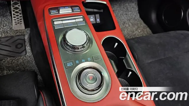 Genesis GV70 2.5T Бензин 2WD — Фото автомобиля 9