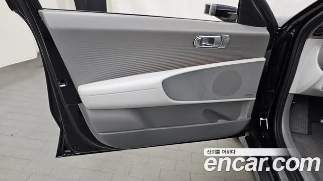 Hyundai Ioniq 6 — Фото автомобиля 23