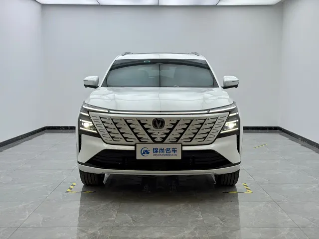 Фотография автомобиля — Changan CS75 Plus