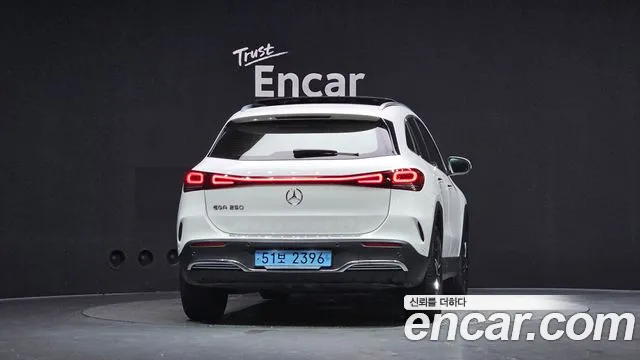 Mercedes-Benz EQA — Фото автомобиля 4