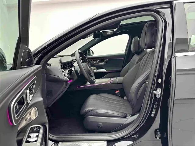 Mercedes-Benz E-Class — Фото автомобиля 18