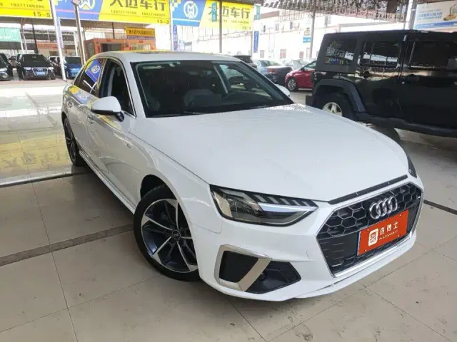 Audi A4L — Фото автомобиля 2