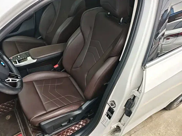 BMW X1 — Фото автомобиля 14