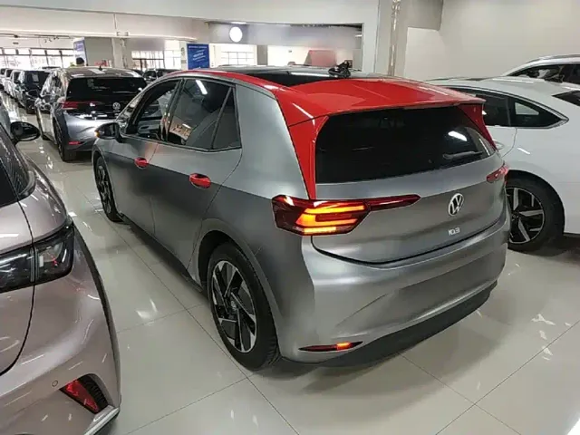 Volkswagen ID.3 — Фото автомобиля 4