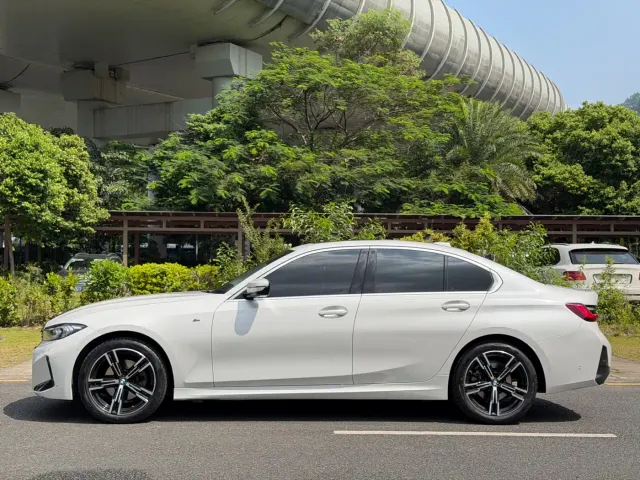 BMW 3 Series — Фото автомобиля 7