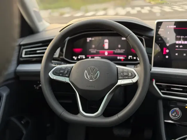 Volkswagen Sagitar — Фото автомобиля 8