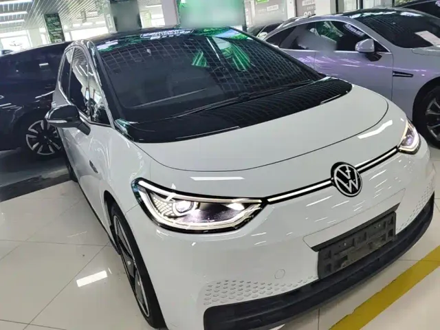 Volkswagen ID.3 — Фото автомобиля 3