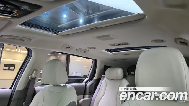 Kia Carnival Generation 4 — Фото автомобиля 24