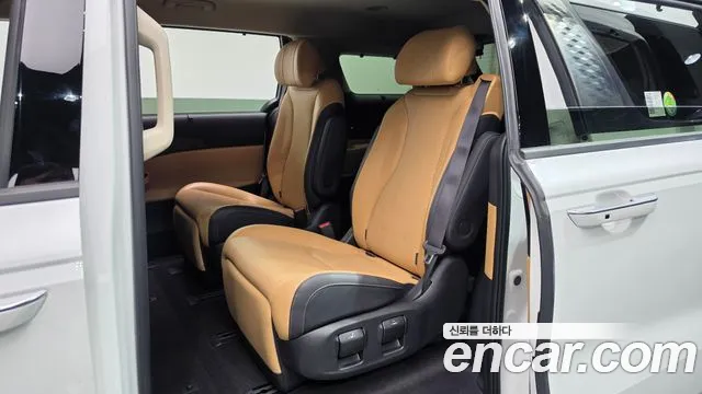 Kia Carnival 4th Gen — Фото автомобиля 17