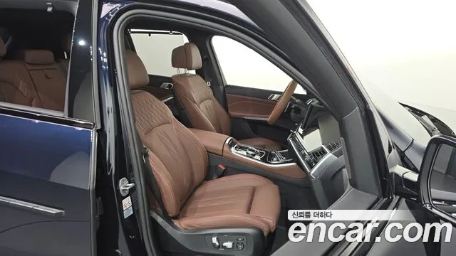 BMW X5 xDrive 40i M Sport — Фото автомобиля 24
