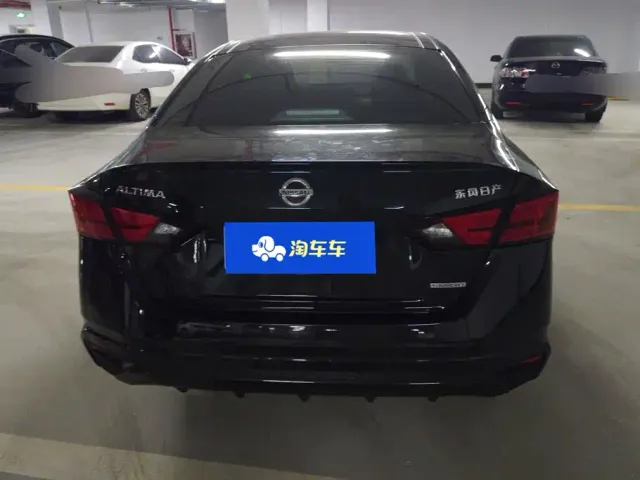Nissan Teana — Фото автомобиля 4