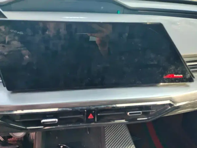 Changan Oshan Z6 EV — Фото автомобиля 13