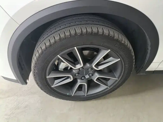 Lynk & Co Lynk & Co 01 2021 2.0TD 2WD Pro — Фото автомобиля 24