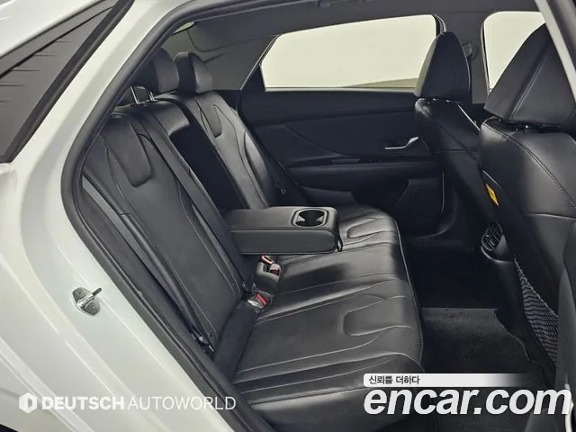Hyundai Avante CN7 — Фото автомобиля 13