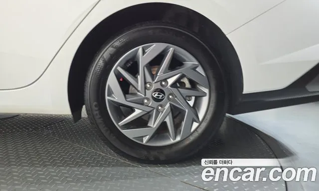 Hyundai Avante CN7 — Фото автомобиля 6