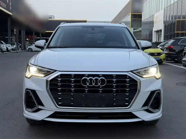 Audi Q3 — Фото автомобиля 4