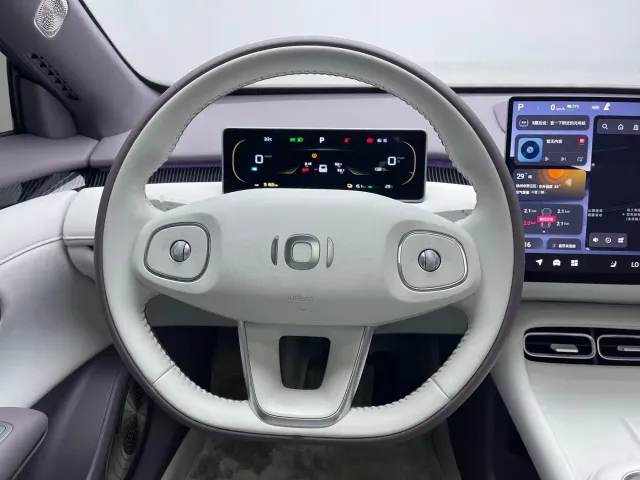 Changan Qiyuan A06 — Фото автомобиля 12