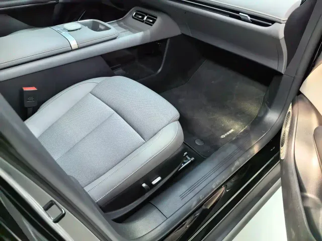 Changan Qiyuan A06 — Фото автомобиля 10