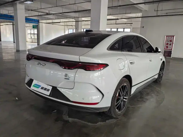 BYD Qin L — Фото автомобиля 5