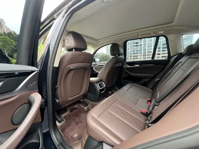 BMW X3 — Фото автомобиля 12