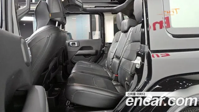 Jeep Wrangler Wrangler (JL) — Фото автомобиля 12
