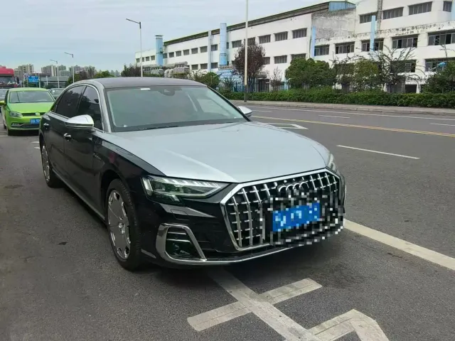 Audi A8 — Фото автомобиля 3