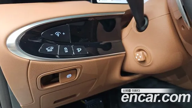 Genesis GV70 2.5T Бензин 2WD — Фото автомобиля 12