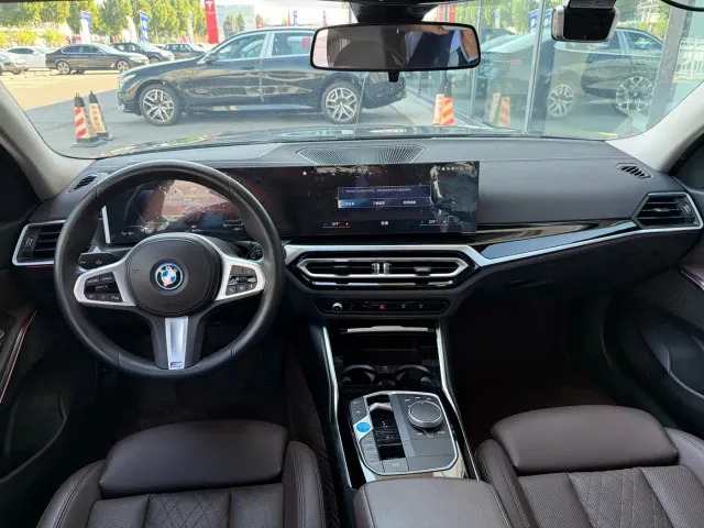 BMW i3 — Фото автомобиля 14