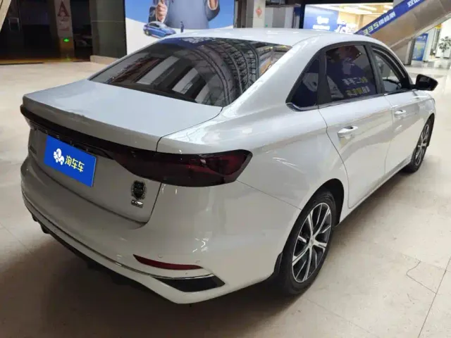Geely Emgrand — Фото автомобиля 3