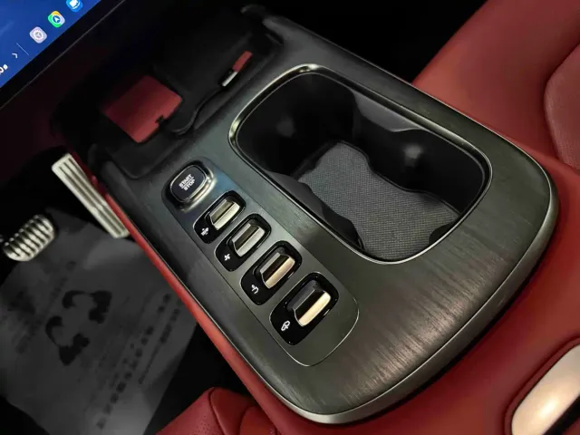 Xiaomi SU7 — Фото автомобиля 20