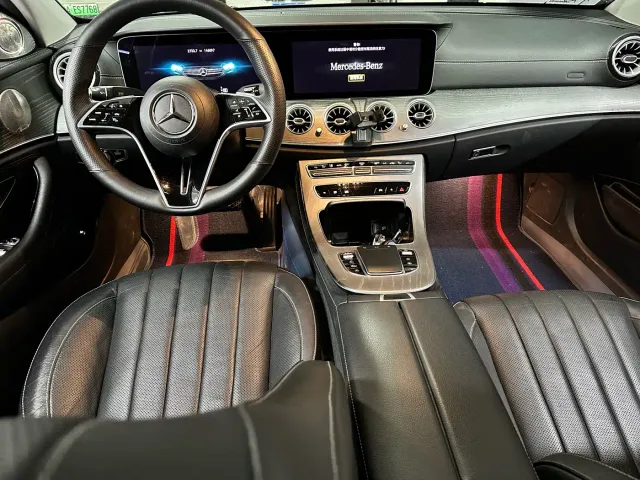 Mercedes-Benz E-Class — Фото автомобиля 12