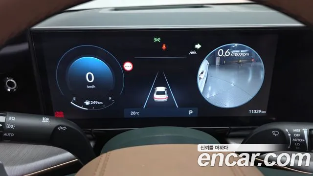 Hyundai Grandeur Grandeur (GN7) 2.5 Бензин 2WD — Фото автомобиля 8
