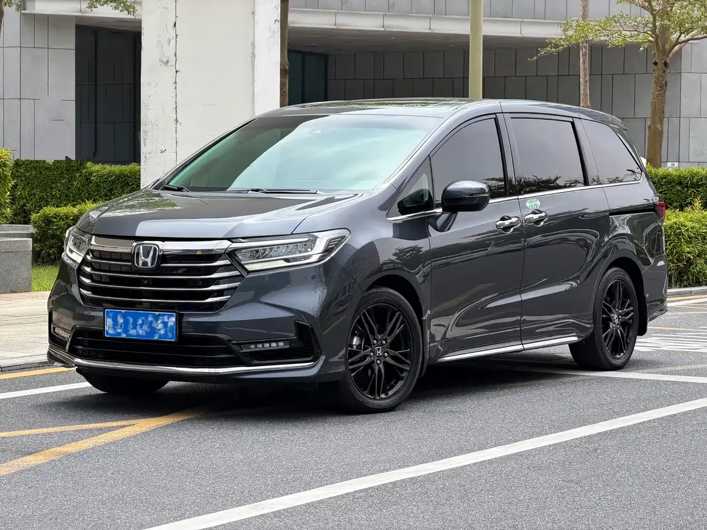Фотография автомобиля — Honda Odyssey