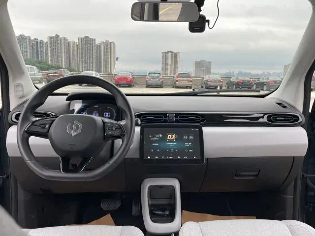 Leapmotor T03 — Фото автомобиля 4