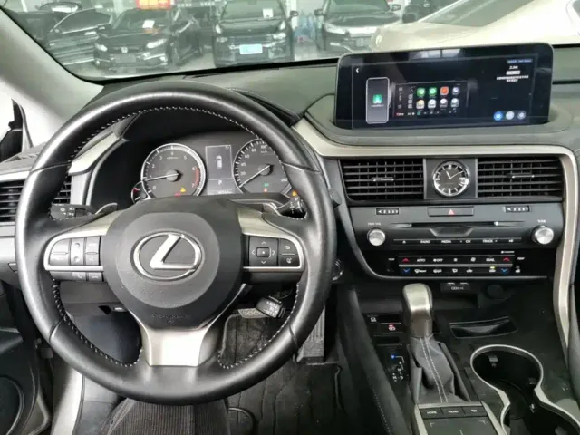 Lexus RX — Фото автомобиля 9