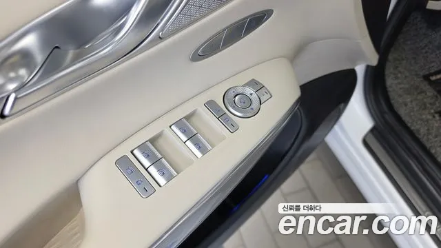 Genesis GV70 — Фото автомобиля 29