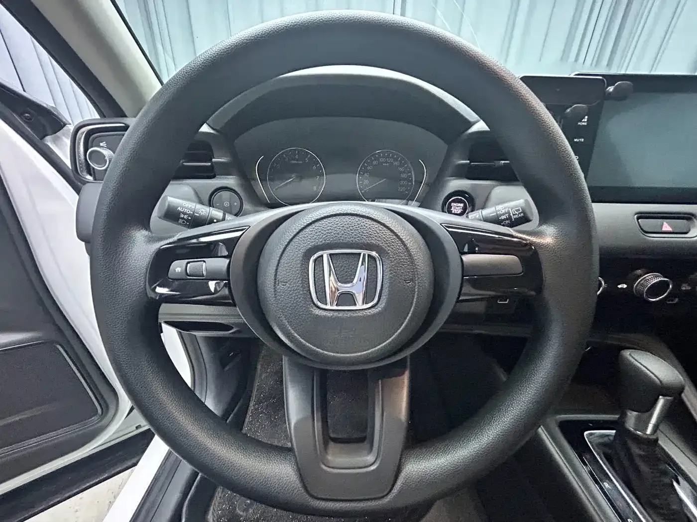 Honda Vezel 2023 1.5L CVT Elite Edition — Фото автомобиля 6