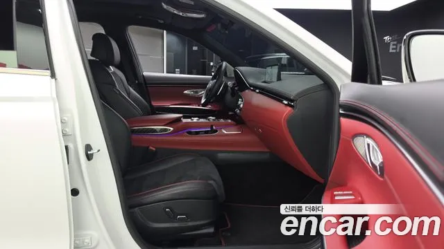 Genesis GV70 — Фото автомобиля 10