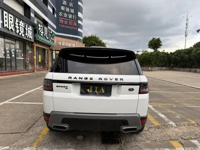 Land Rover Range Rover Sport — Фото автомобиля 8