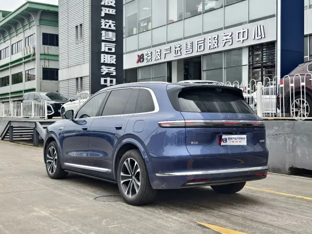 Aito M7 — Фото автомобиля 4