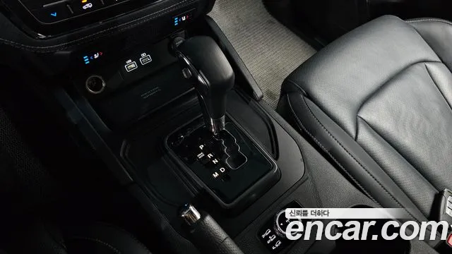 KG_Mobility_Ssangyong Rexton Новый Rexton Sport Khan Дизель 2.2 4WD — Фото автомобиля 9