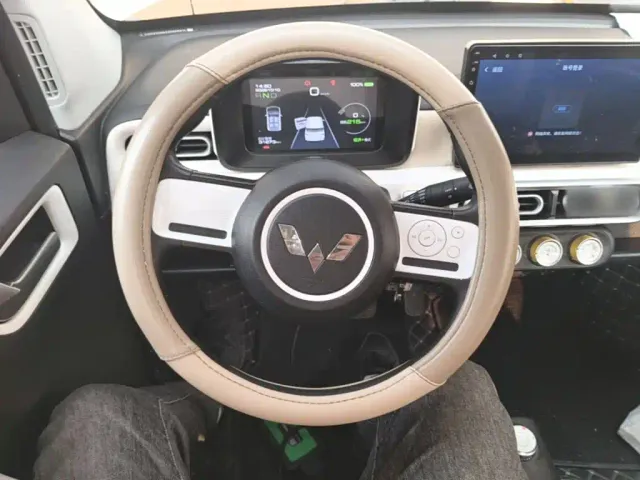 Wuling Hongguang Mini EV — Фото автомобиля 10