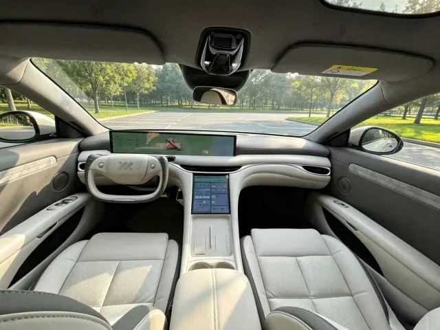 IM Motors L6 — Фото автомобиля 7